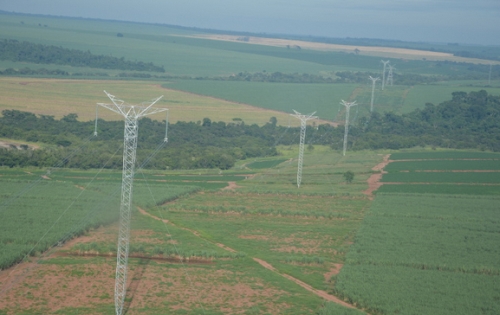 A linha de transmissão Porto Velho - Araraquara 2, liberada pelo Ibama. A de Belo Monte Pará-Minas terá 2 mil km. Foto: Ibama