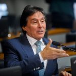 Eunício se despede da política indicando o filho para suplente
