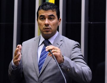 DFTV revela ligações de Luís Miranda com Detran