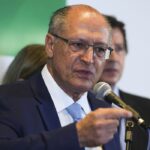 Alckmin pede ajuda a Ibaneis para limpar Lago do Jaburu