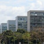 A correria nos ministérios para fechar grandes contratos