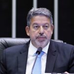 Lira ignora pesquisas e concorrerá ao Senado; Alvinho, seu filho, à Câmara