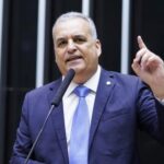 PT entra no vale-tudo eleitoral e usa fake news contra Gaspar