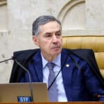Barroso, de novo, voou em jatinho da FAB para um tour
