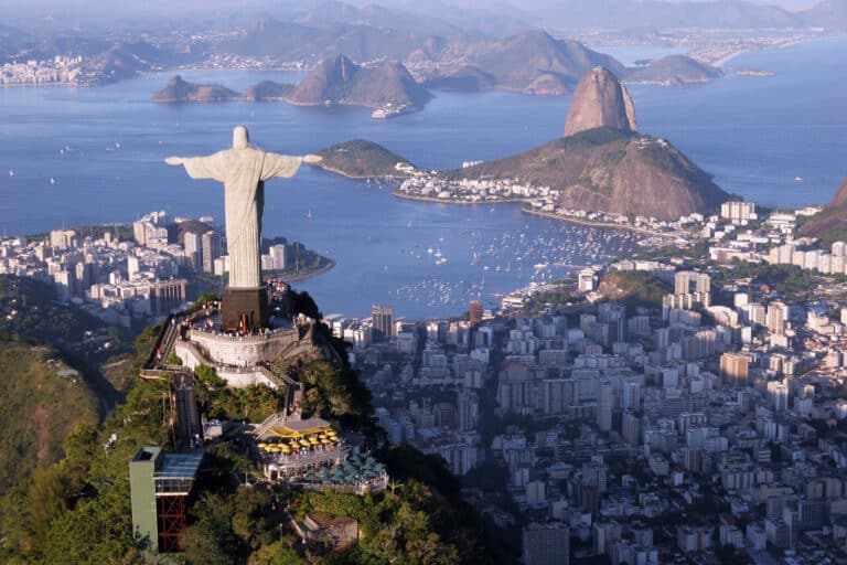 Rio atinge 73,6% da meta prevista de turistas estrangeiros para 2025