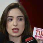 Esquecida no Brasil, Patrícia Lelis segue foragida do FBI