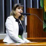 Tabata cobra chanceler sobre posição do Brasil na Aliança judaica