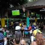 Filas de espera em bares e restaurantes de SP caem 7%, aponta pesquisa