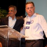 Aécio assume presidência do PSDB