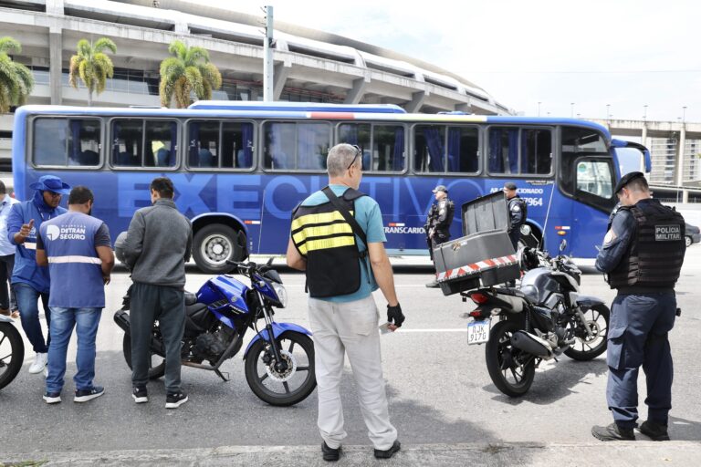 Governo do Rio realiza operação de combate a crimes com uso de motocicletas