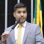 Projeto pode tipificar crime de facções por expulsar moradores das casa