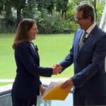 Sem caixa, Correios patrocinam festa em Embaixada