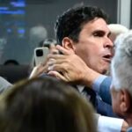 UFC CPI: Deputado Rei do Mar leva soco de petista