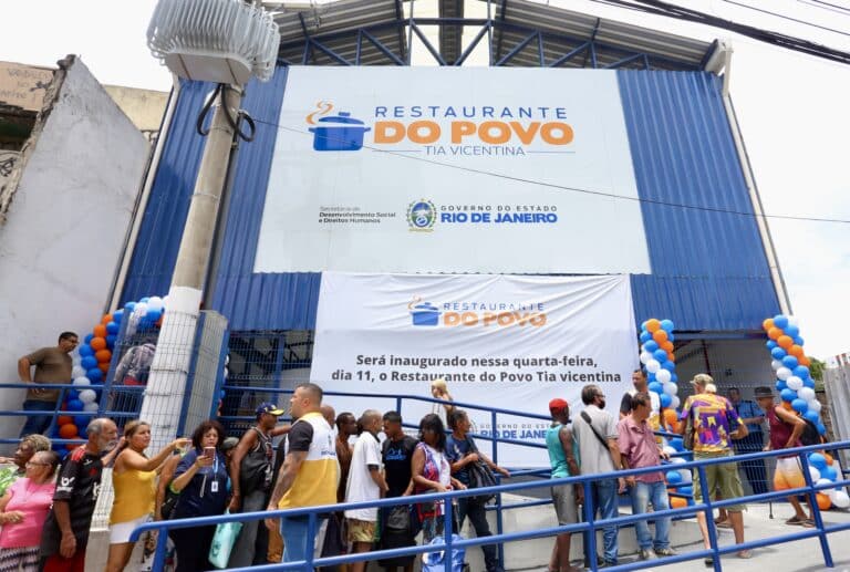 Castro inaugura restaurante popular em Madureira após 10 anos fechado