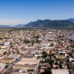 Milícias levam terror à cidade da região metropolitana do Rio