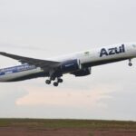 Batalha dos céus: Azul sofre com perda de pilotos para a Latam